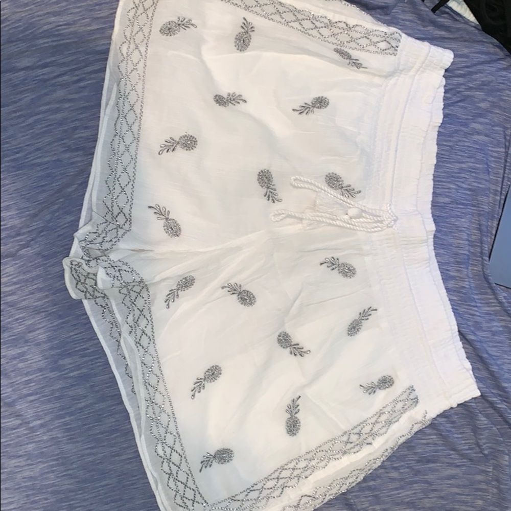 J CREW WHITE PINEAPPLE SHORTS